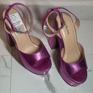 Soda Metallic Magenta Platform Sandals
